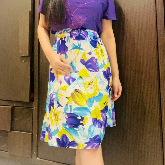 Floral high waist satin skirt - Picture 4 of 9